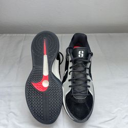 Size 8.5 - Nike Sabrina 2 - Brand New. DEAL👇🏻!!!