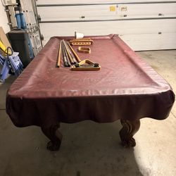 Wood Pool Table – Standard Size (8ft) 
