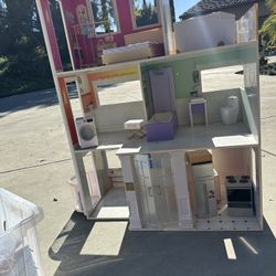 Rainbow High Doll House 
