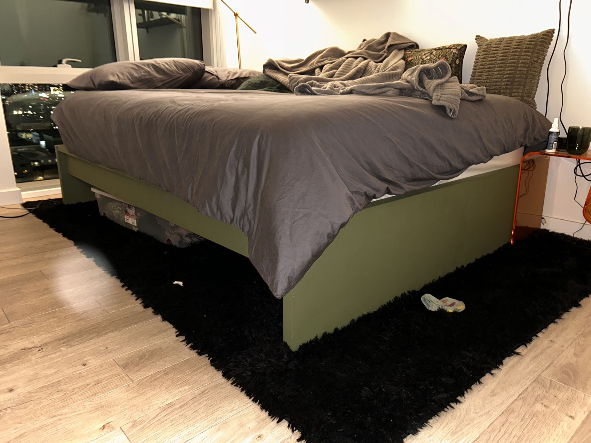 Green Queen Bed + Mattress✨