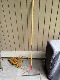 Metal rake - 16 inches