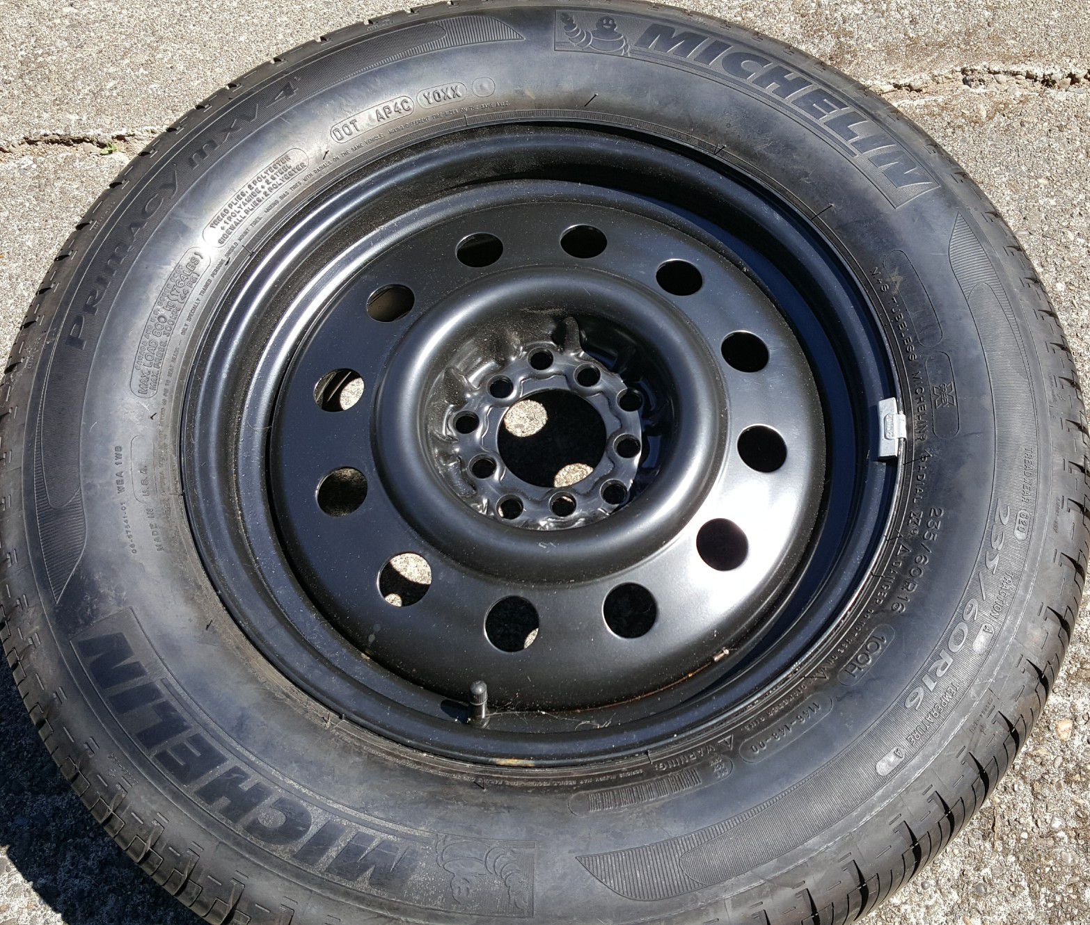 16" Michelin tire on rim 235/60R16