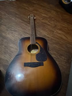 Yamaha FD36 Acoustic Guitar Sunburst