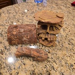 Three Pieces For Your Aquarium Tank Great For Reptiles 30.00 