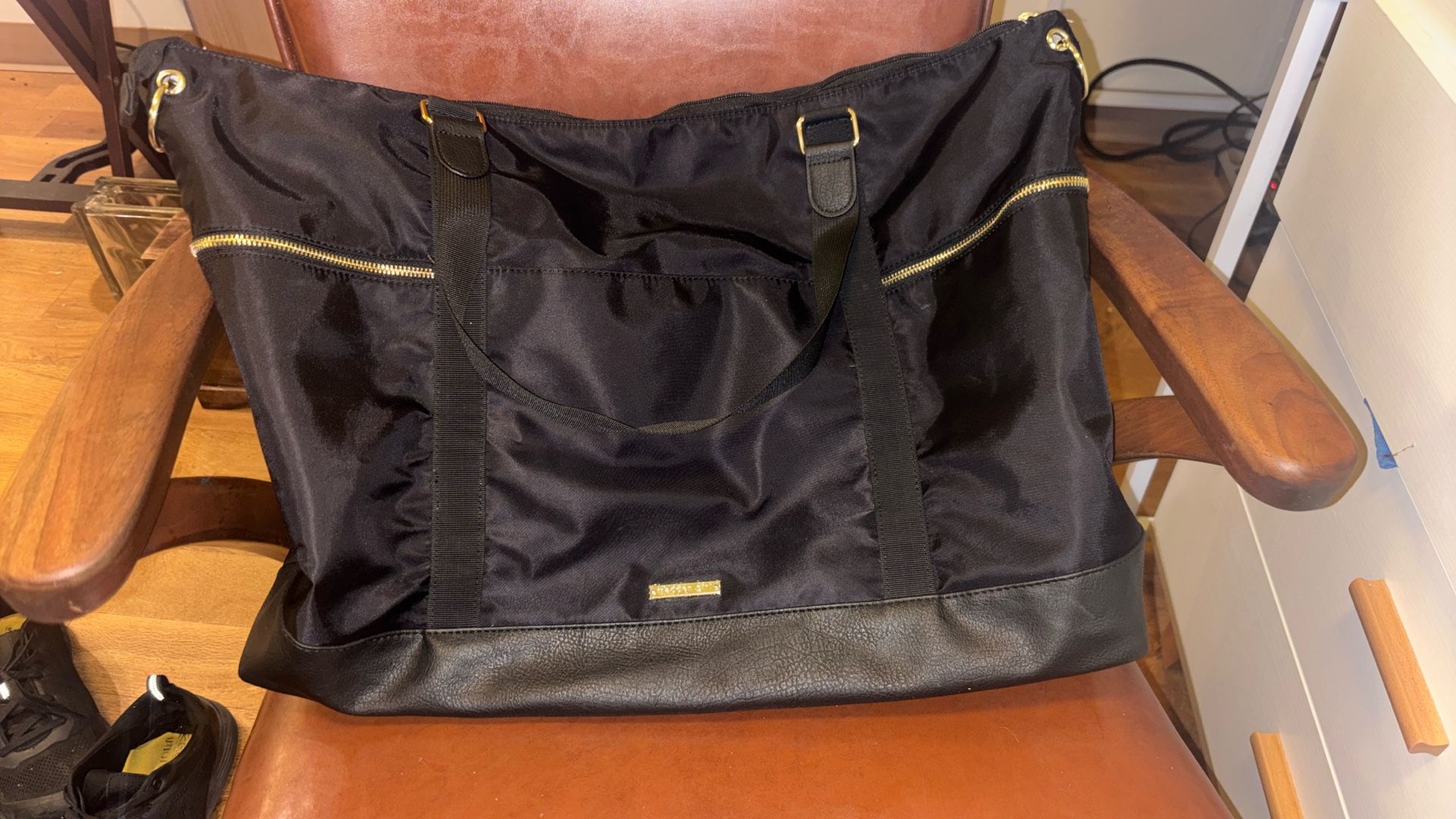 Steve Madden Girl Weekend Duffel Bag. Black Tote