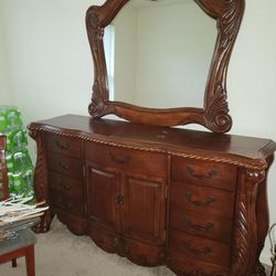 ANTIQUE DRESSER MIRROR N TABLE