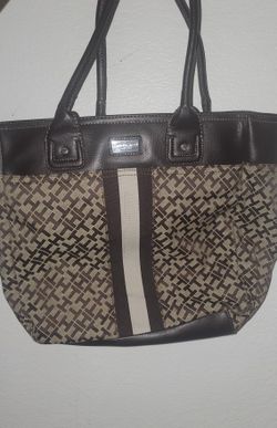 Big Tommy Hilfiger Purse