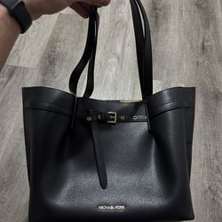 Michael Kors Women’s Handbag Purse Emilia Large East West Center Zip Tote Bag