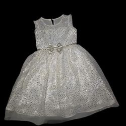 Girls White Dress Cones With Fir Vest Size 5