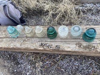8 Insulators Hemingray 42 $60