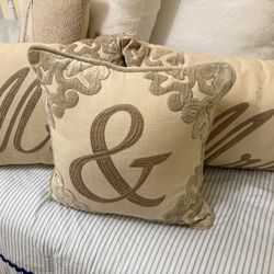 Mr & Mrs pillows
