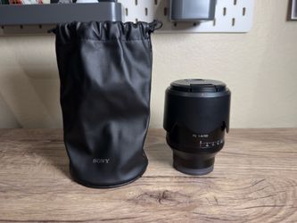 Sony Planar T* FE 50mm f/1.4 ZA E-Mount Lens
