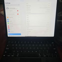 iPad Pro 4th Gen 12.9" With Keyboard 