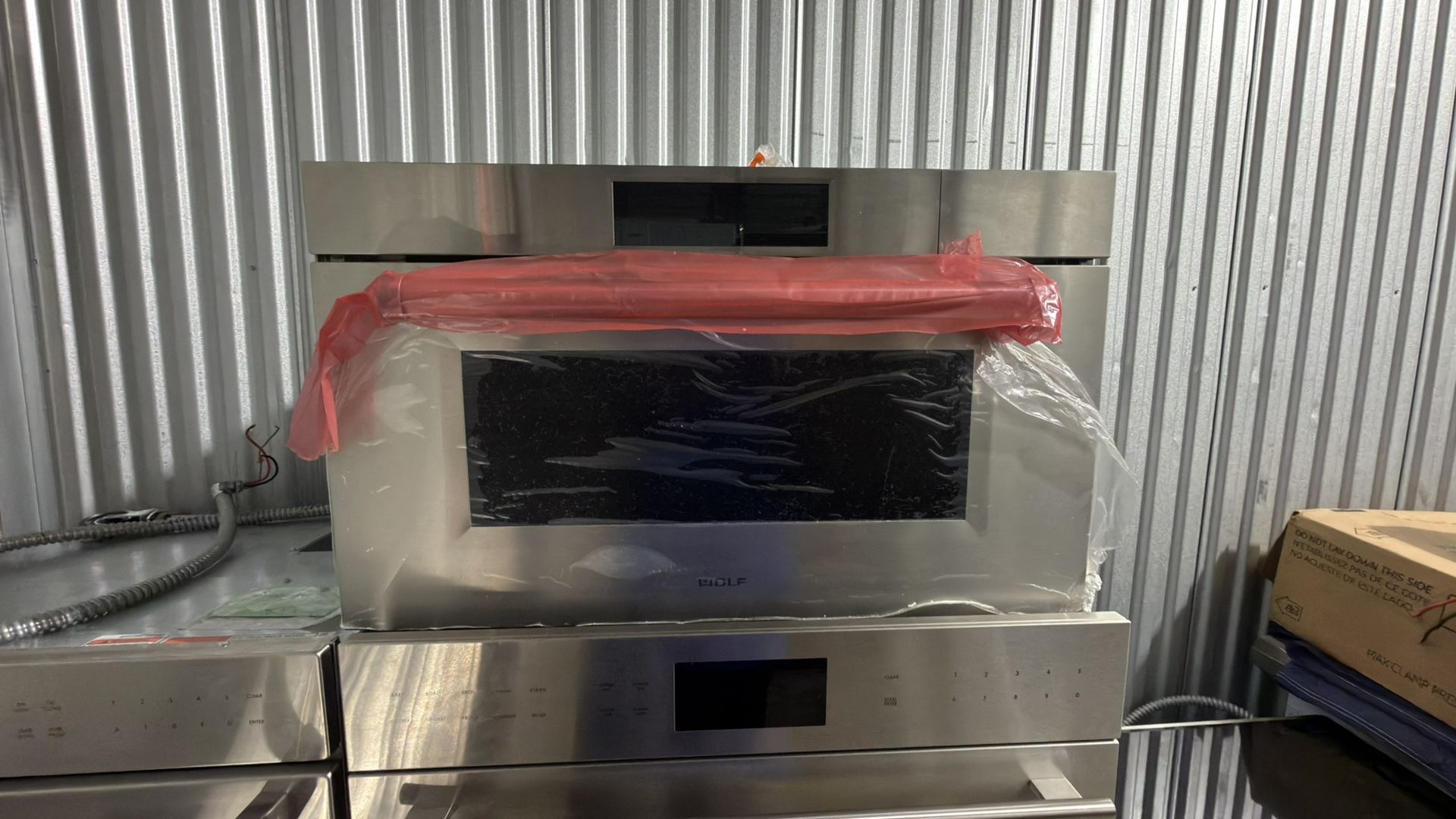 🔥 Wolf 30” M Series Professional Convection Steam Oven – Plumbed ✨ New – 2025 model 💵 Price: $6,998 🚚 Delivery Available 🔧 Professional Installati