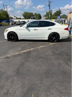 2013 Infiniti M37
