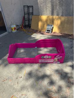 Minnie bed frame for kids