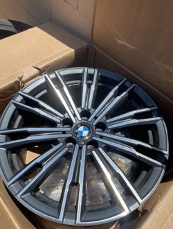 BMW 18” Rims OEM