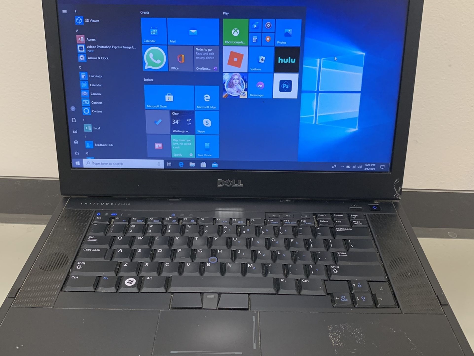 15” Intel Core i5 Dell Latitude Laptop with 4 GB RAM, 320 GB HDD, Fully Loaded ** Very Reliable for everyday computing ** CD/DVD Burner, USB ports ,