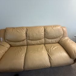 Full couch set in great condition!