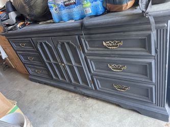 Dresser