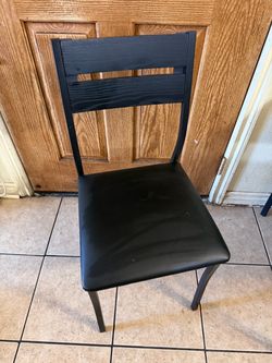 SMALL DINING TABLE