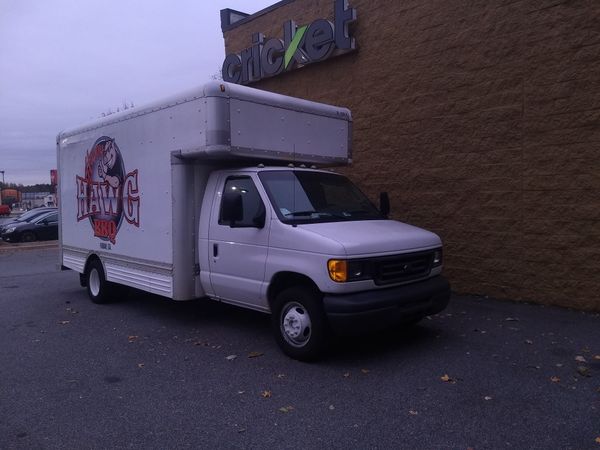 2006 ford e450 17 foot box truck for Sale in Hiram, GA - OfferUp