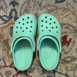 Women’s Crocs 