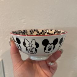 Mickey And Minnie Ceramic Bowls!