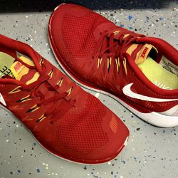 Nike Free 5.0 (GS) Size 10.5 Red White Running Shoes/Sneakers 644428 600