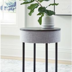 Sethlen Table Charger And Speaker