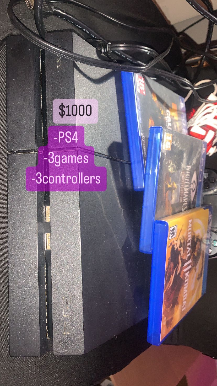 Ps4+3games,controllers