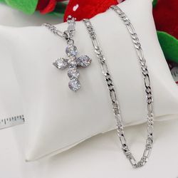 Cruz incrustaciones,Circon,caden laminado italiano/Zircon inlaid cross and chain Italian gold plated