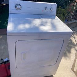 Roper by Whirlpool Gas Dryer – Super Capacity, 7 Cycles, 4 Temperatures