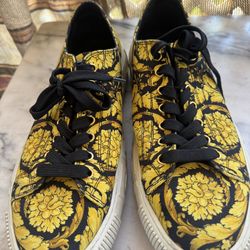VERSACE Men's Shoes Size 44 Almost New