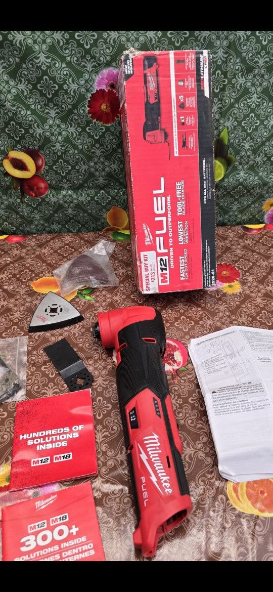Milwaukee
M12 FUEL 12V Lithium-Ion Cordless Oscillating Multi-Tool (Tool-Only)