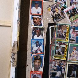 Thousands Of Baseball,Football,And Basketball Cards 
