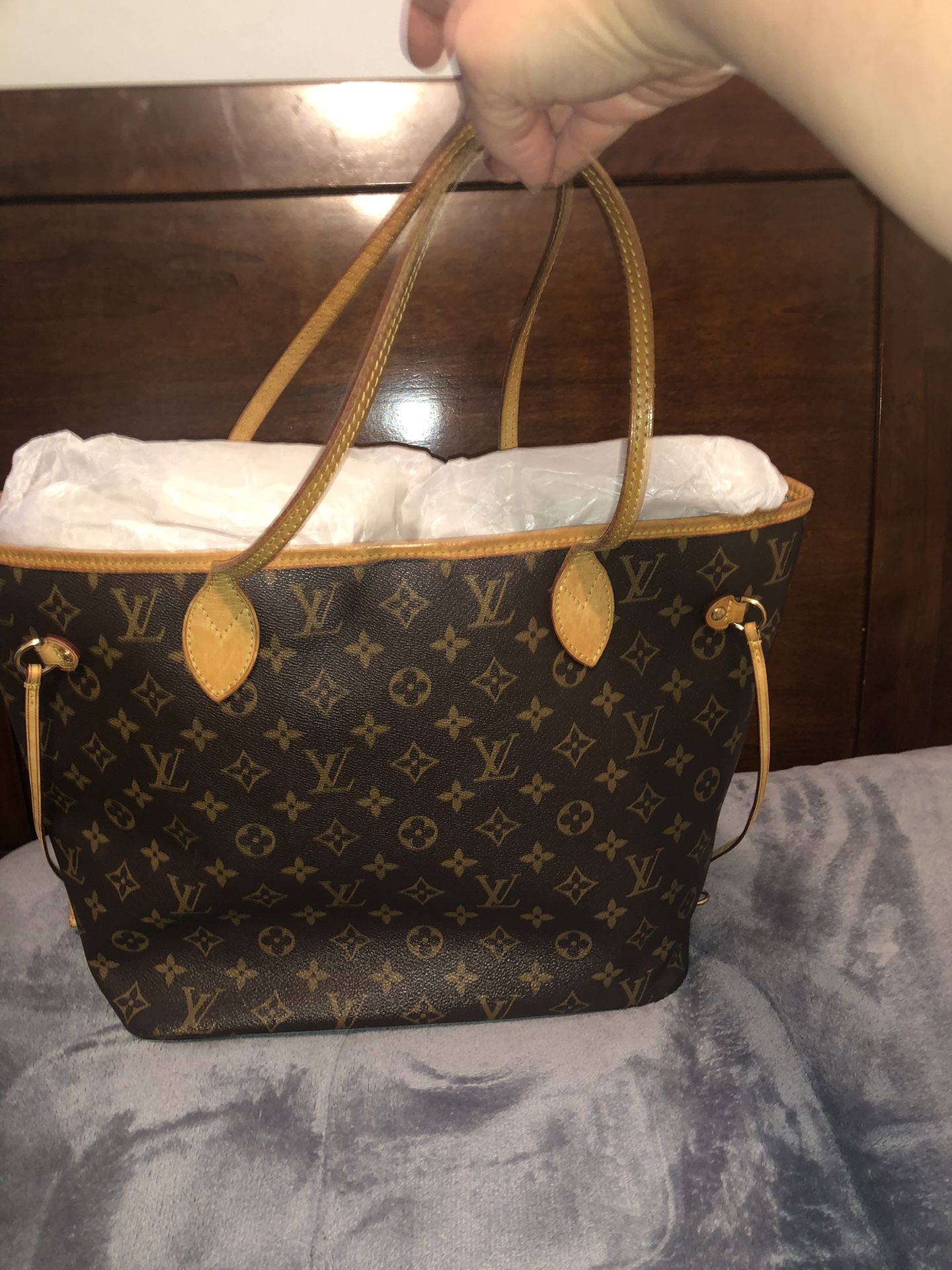 Authentic Louis Vuitton Belmont Bag for Sale in Lynbrook, NY - OfferUp