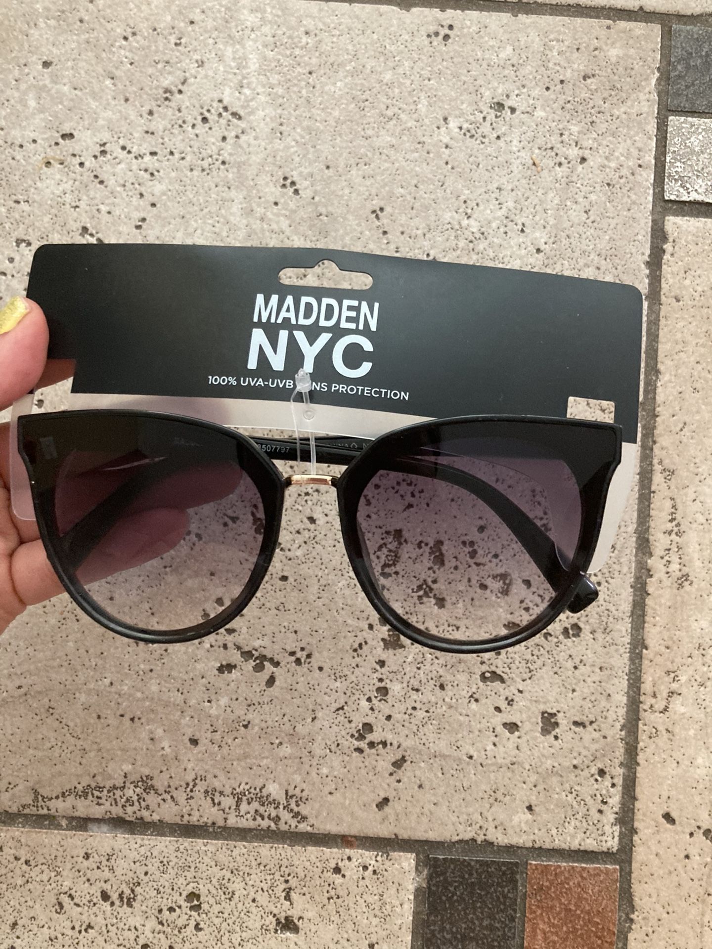 NWT Madden NYC Women Sunglasses