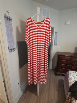 RED & WHITE STRIPED MAXI DRESS ❤️