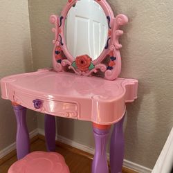 Pretend Dresser for little girls