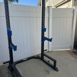 squat rack with pull up bar