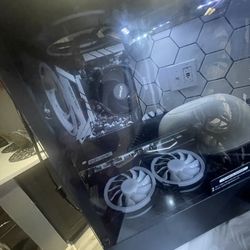 Gaming Pc (Needs New USB Cable)