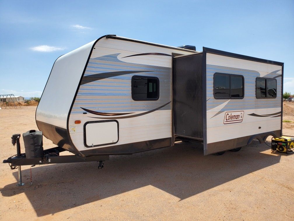 2015 Coleman 262bh 28 Ft Travel Trailer Lightweight Sleeps 10