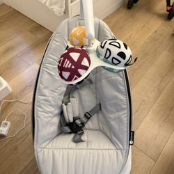 MamaRoo multi-motion baby swing