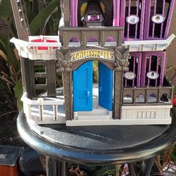 Batman Imaginext Gotham City Jail Arcum Asylum