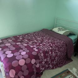 Twin XL Bed with mattress 