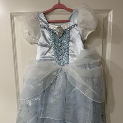 Disney Store Cinderella Costume Dress Size 4 With Crown and Shoes