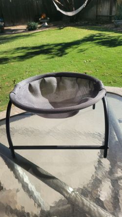 Elevated Cooling Pet Bed