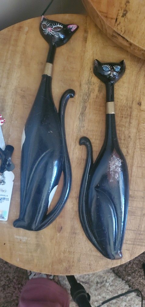 2 Vintage Sexton Wall Hangings Cats