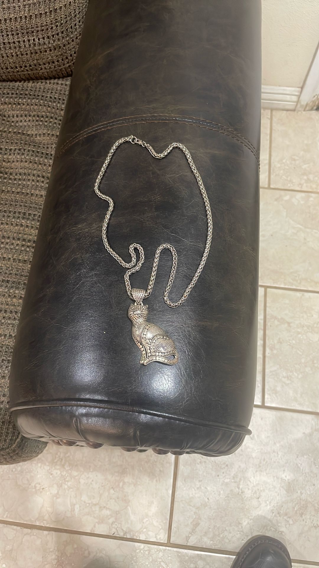 Very Nice Vintage Cat Necklace .